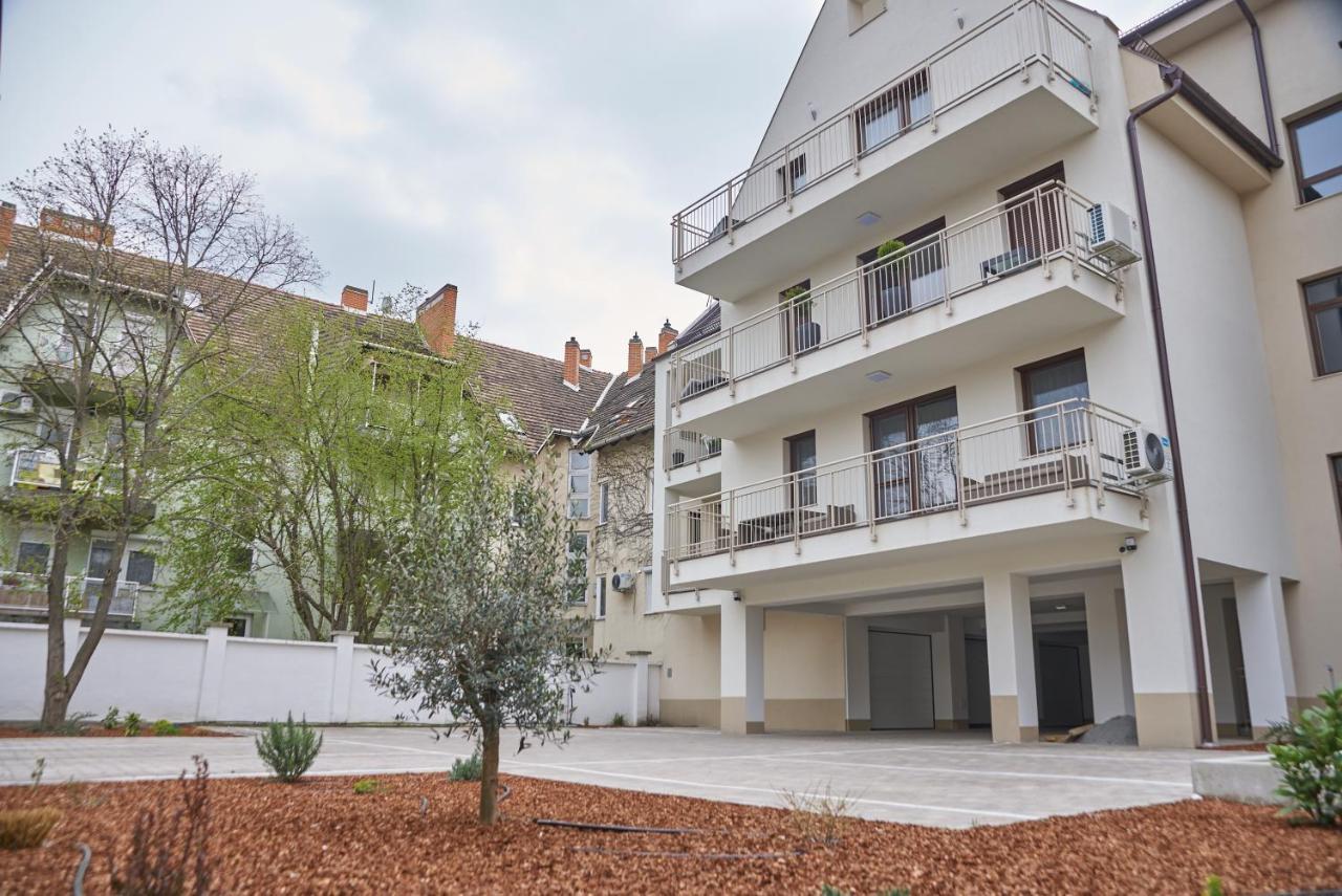 Sunlight Red Szeged Apartment Exterior foto